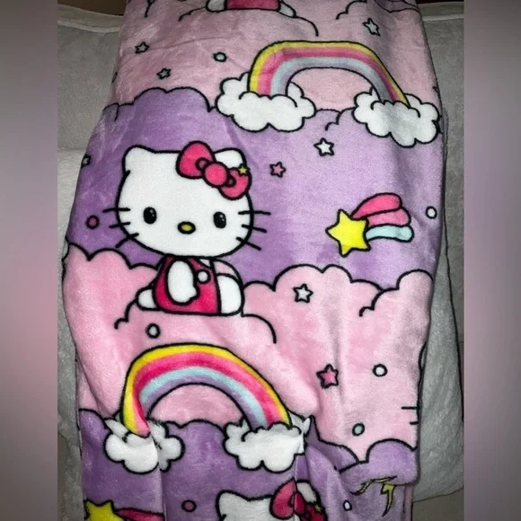 New hello kitty rainbow blanket - Picture 3 of 8